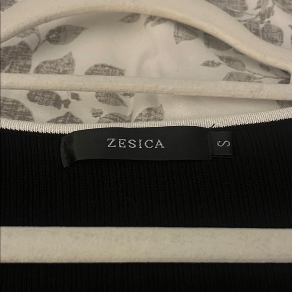 Black Dress with White Accents - Picture 6 of 7